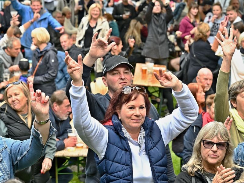 Pivo, jídlo, rock. To bylo první Bolevecké pivobraní