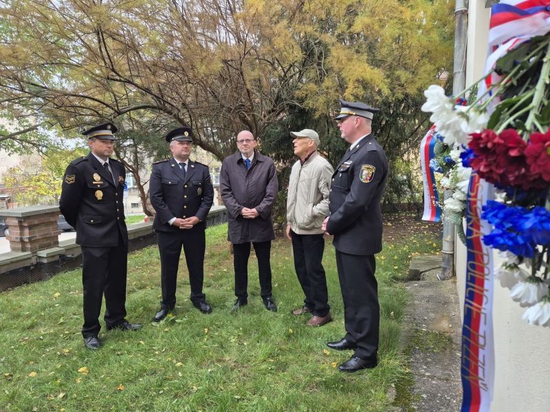 Uctili památku rodiny Královy zavražděné nacisty