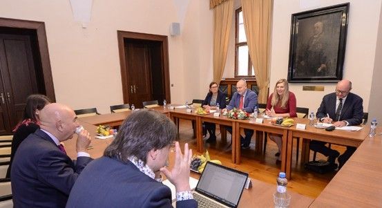 Bavorského poslance nadchla plzeňská bytová strategie