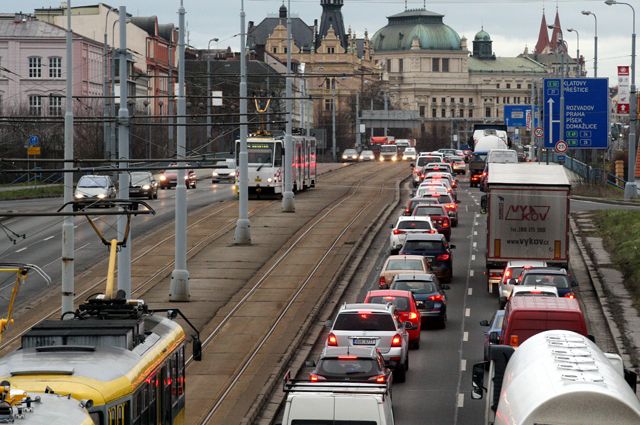 Tragédie v Plzni - devatenáctiletý mladík skočil z mostu