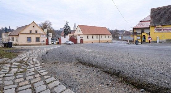 Dnes se uzavírá Rolnické náměstí v Plzni