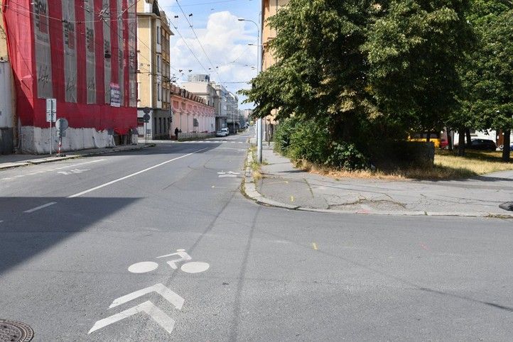 Husovovkou nově jednosměrkou