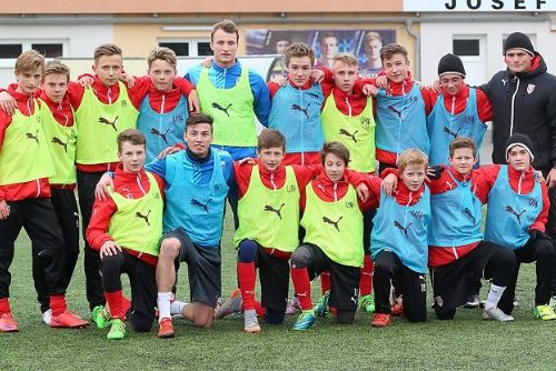 Foto: Viktoriáni trénovali s Regionální fotbalovou akademií