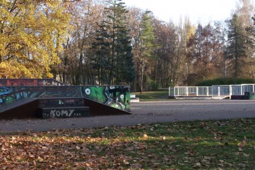 Foto: Uzavření dutin skateboardových překážek v Parku za Plazou