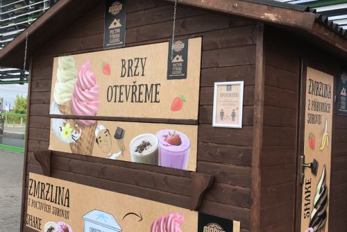Foto: Zmrzlina opět v novém u Globusu v Plzni Chotíkově