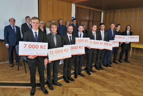 Foto: ČEZ Distribuce rozdala studentům přes milion korun