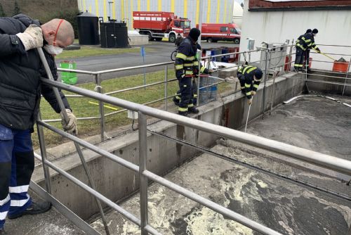 Foto: Do kanalizace v Plzni opět přitekly nebezpečné látky