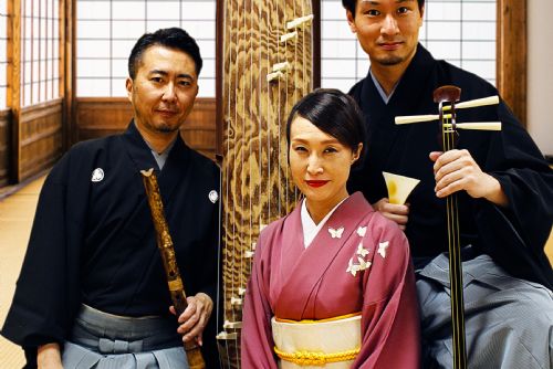 Foto: Do Plzně míří v úterý jeden z nejslavnějších orchestrů japonských tradičních nástrojů 