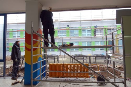 Foto: Doubravecká 14. základní škola se mění, žákům se bude lépe dýchat