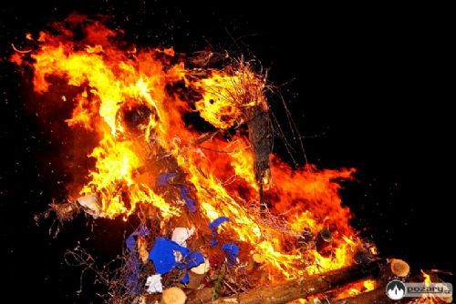 Foto: Hasiči radí, jak si ve zdraví užít pálení čarodějnic