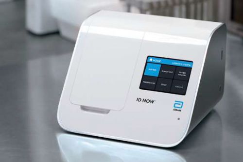 Foto: Krajské nemocnice začaly používat extra rychlé PCR testy ID Now 