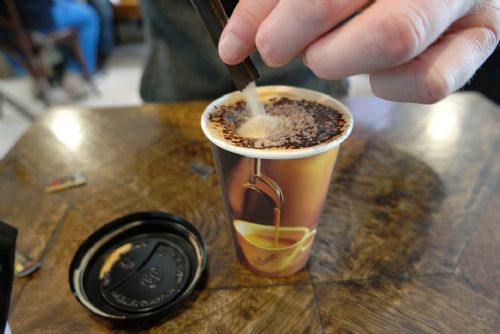 Foto: Místo tabáku a prodejny tisku na náměstí bude kafe do ruky