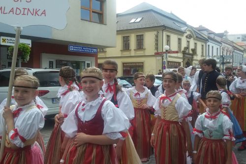 Foto: Mladinka vyhrála Dětskou folklorní olympiádu Kunovské léto