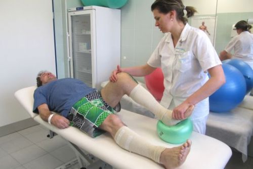 Foto: Nemocnice v Klatovech nabízí nově akutní lůžkovou rehabilitaci