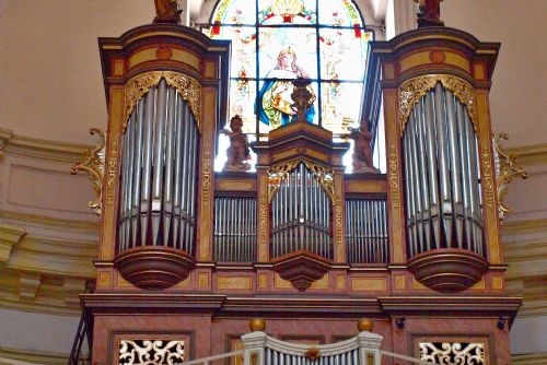 Foto: Odborníci zachraňují vzácné varhany z kostelů v kraji