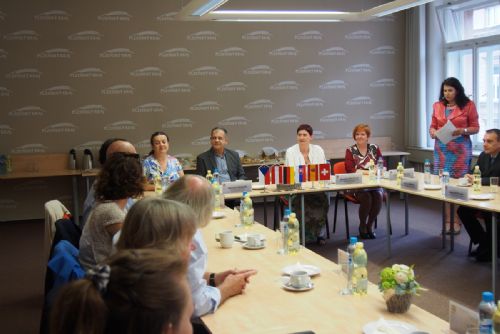 Foto: Plzeň hostí konferenci o náhradní péči o ohrožené děti