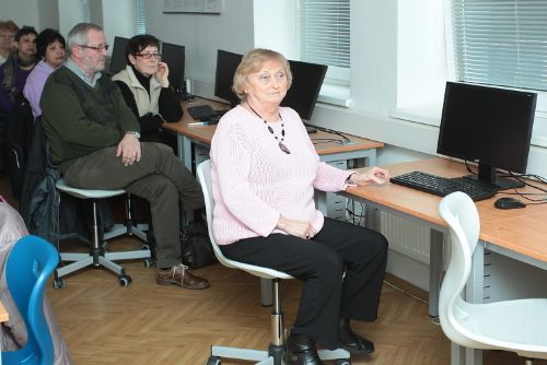 Foto: Počítačové kurzy pro seniory v Plzni pokračují. A nabízejí novinky! 