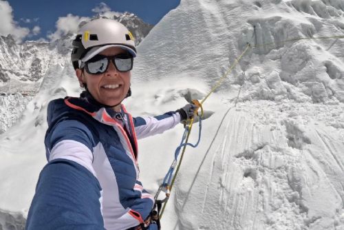 Foto: Přeštická zubařka Eva Perglerová je třetí Češkou na Mount Everestu