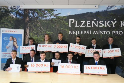 Foto: Prokop Diviš rozdával studentům SOUE Plzeň stipendia