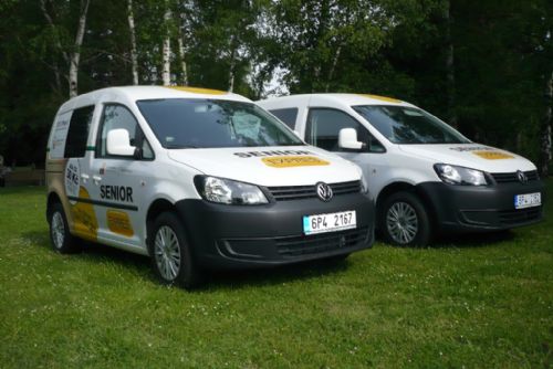 Foto: Senior Expres slouží pro přepravu seniorů v Plzni pět let, přibude další auto  