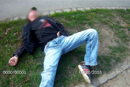 Foto: Strážníci sbírali z ulic Plzně opilce