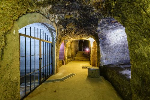 Foto: Tip na zážitek: Speciální prohlídky plzeňského podzemí za svitu baterek 
