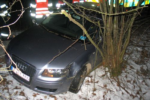 Foto: U Chrastavic zemřel muž po sexu za volantem