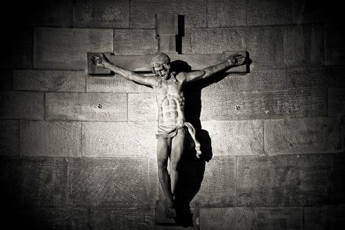 Foto: U Mutěnína zmizel křížek s odlitkem Ježíše