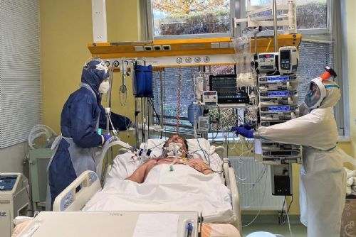 Foto: V krajských nemocnicích je největší počet covidových pacientů od příchodu pandemie