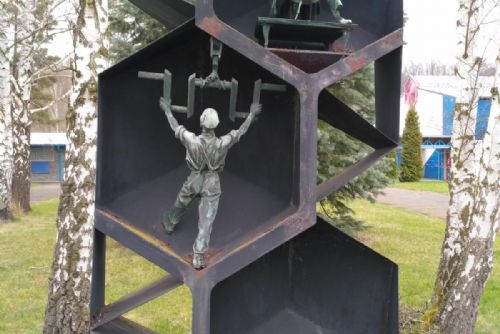 Foto: V kulturním depu ukradli bronzovou sochu