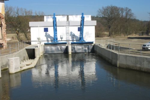 Foto: V Plzni je už 10 let v provozu malá vodní elektrárna 