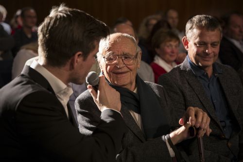 Foto: Václav Vorlíček slaví za účasti hvězd v H. Týně 88 let