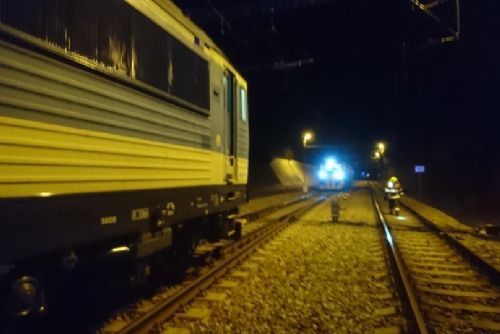 Foto: Vlaky u Ejpovic zastavili 34 metrů od sebe
