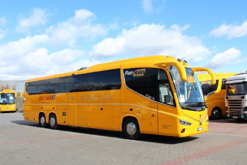 Foto: Za zpoždění žlutých autobusů RegioJet od pátku vyplácí kompenzace