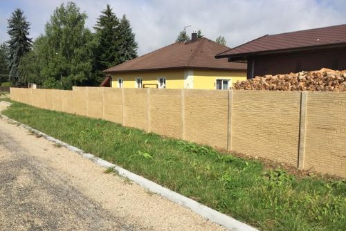Foto: Betonové oplocení rodinného domu Mýto od firmy Ploty Kodl, s.r.o.