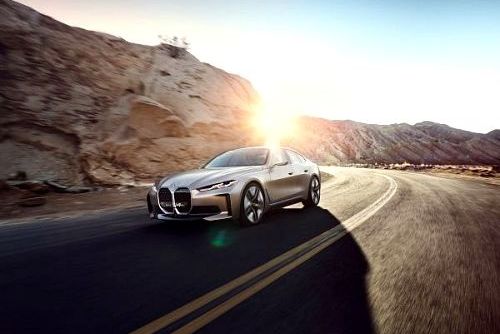 Foto: BMW Concept i4. Udávejte tempo stylově
