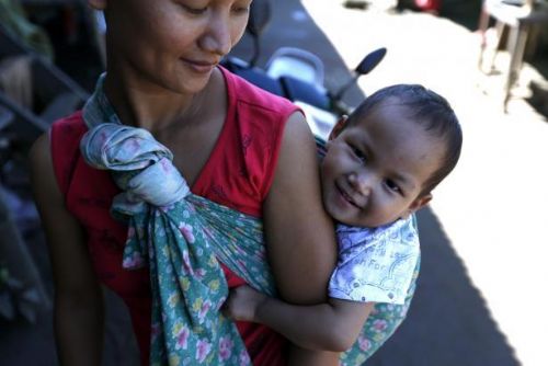 Foto: Barmský režim zasahuje: Porod maximálně jednou za tři roky