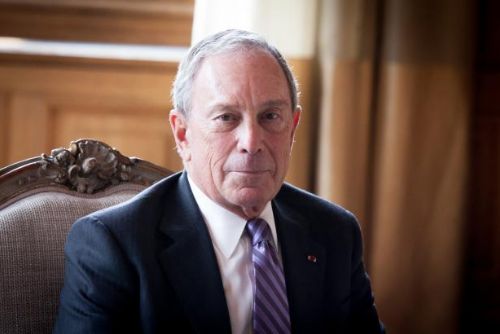 Foto: Bloomberg chystá miliardu a rychlou kampaň. Podle NY Times chce do Bílého domu