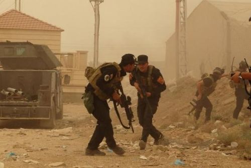 Foto: Boj o Ramádí: Irácká armáda se šíity slaví první úspěchy