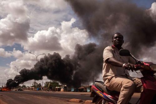 Foto: Burkina Faso: Jednání o konci puče krachují. Slova zřejmě ustoupí zbraním