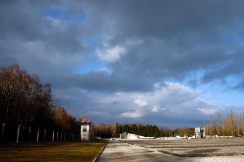 Foto: Část bývalého koncentráku v Dachau slouží jako útulek i pro migranty