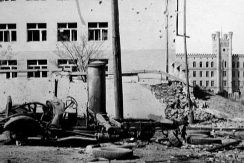 Foto: Československé tabu: Na konci války zabíjely bomby s rudou hvězdou