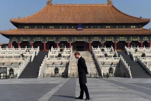 Foto: Čína po 30 letech přivítala člena britské královské rodiny
