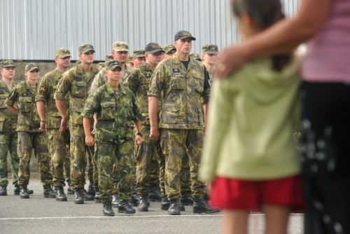 Foto: Děti na ZŠ se připravují k obraně státu, učitele proškolí armáda