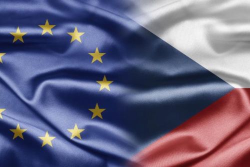 Foto: Důvěra Čechů v EU je na minimu, v referendu by většina členství odmítla