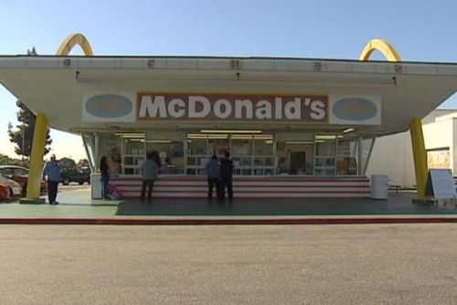 Foto: Firmě McDonald’s klesají zisky, Američané chtějí jíst zdravě