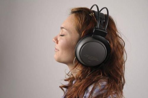 Foto: Hučení v uších? Hlasitá hudba má své následky