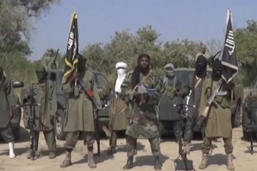 Foto: Islamisté z Boko Haram zabíjejí učitele a vypalují školy. Vzdělávání v Nigérii je ochromeno