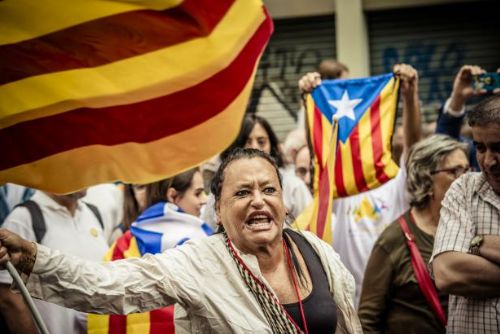 Foto: Katalánští separatisté se nevzdávají. Jsou favoritem krajských voleb