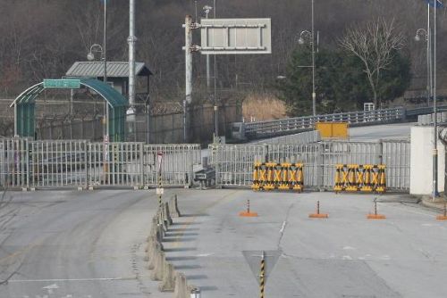 Foto: KLDR zrušila pozvání do průmyslového komplexu pro šéfa OSN